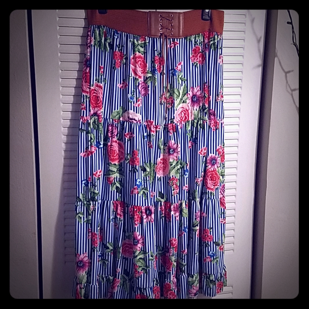 Fun flirty prarie skirt